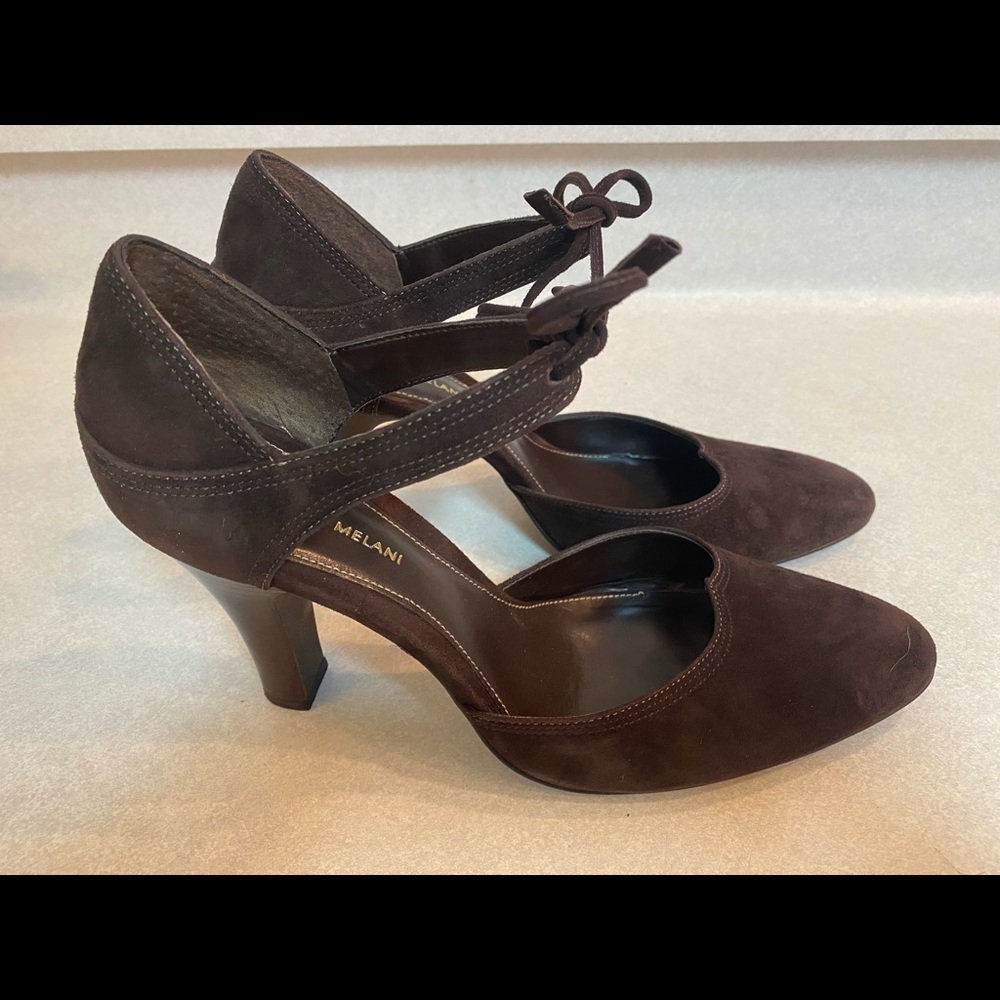 •SOLD• Antonio Melani Pumps